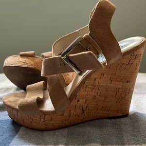 Michael KORS wedges size 8